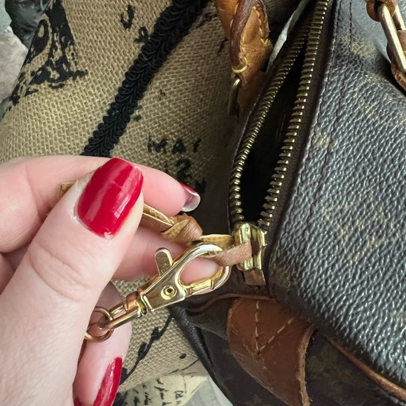 - LV speedy purse - Picture 8 of 16